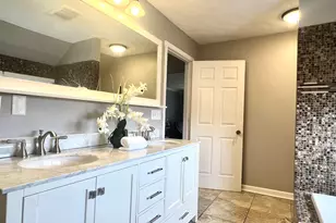 7113 Clarendon Hills Rd, Darien, IL 60561 - Photo 34