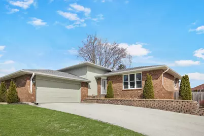 2938 E Shagbark Trail, Crete, IL 60417 - Photo 2