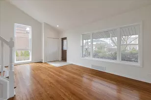 6745 N St Louis Ave, Lincolnwood, IL 60712 - Photo 2