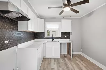 245 Blackhawk Drive, Park Forest, IL 60466 - Photo 10