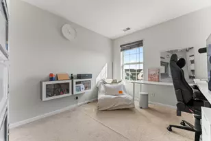 740 Florence St, Hampshire, IL 60140 - Photo 10