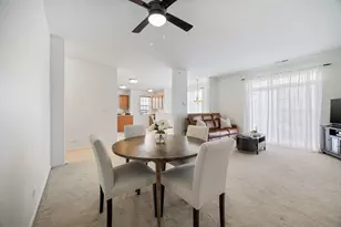 10225 Mulberry Ln, Bridgeview, IL 60455 - Photo 4