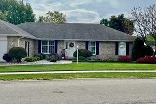 214 Greenbriar Ln, Bourbonnais, IL 60914 - Photo 2