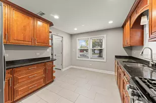 2852 Scott St, Franklin Park, IL 60131 - Photo 12