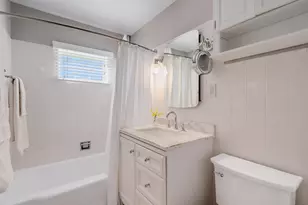 182 E Hale St, Elmhurst, IL 60126 - Photo 16