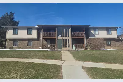 703 Garden Circle #3, Streamwood, IL 60107 - Photo 1