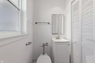 5715 S Kenwood Ave, Chicago, IL 60637 - Photo 16