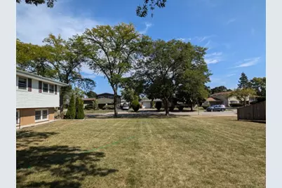 9216 Ozark Avenue, Morton Grove, IL 60053 - Photo 4