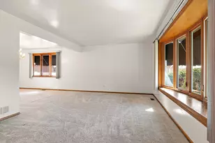 16133 Rosebud Pl, Orland Hills, IL 60487 - Photo 2