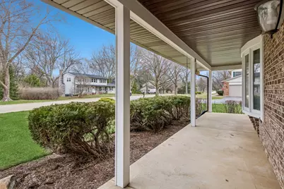 5017 Kenneth Drive, Crystal Lake, IL 60014 - Photo 2