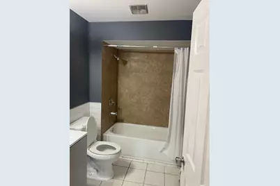 143 W Elk Trail #342, Carol Stream, IL 60188 - Photo 6