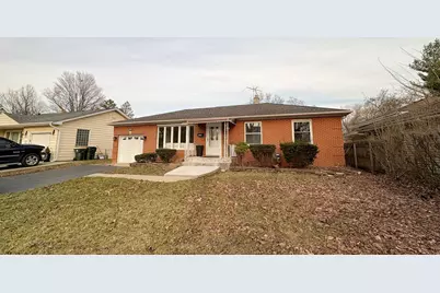 215 S Forest Avenue, Palatine, IL 60074 - Photo 2