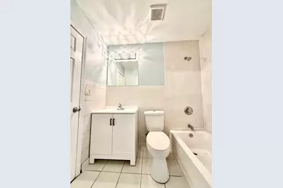 5522 W Celebrity Circle, Hanover Park, IL 60133 - Photo 12