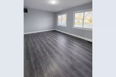 5522 W Celebrity Circle, Hanover Park, IL 60133 - Photo 8