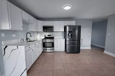 5522 W Celebrity Circle, Hanover Park, IL 60133 - Photo 4