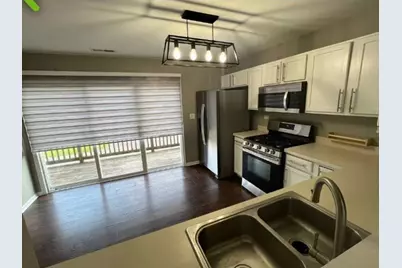 512 Lincoln Station Drive #512, Oswego, IL 60543 - Photo 6