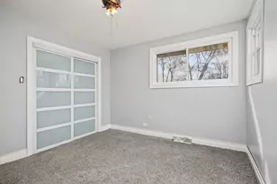 355 Iris Ln, Chicago Heights, IL 60411 - Photo 14