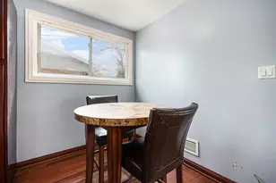 355 Iris Ln, Chicago Heights, IL 60411 - Photo 12