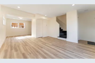 1206 S 16th Avenue #A, Maywood, IL 60153 - Photo 4