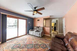 533 N Beck Rd, Lindenhurst, IL 60046 - Photo 10