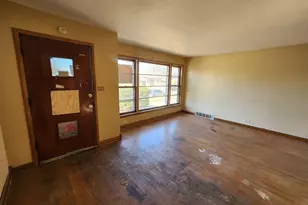 5711 S Mayfield Ave, Chicago, IL 60638 - Photo 2