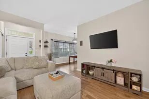 2334 Reflections Dr, Aurora, IL 60502 - Photo 6