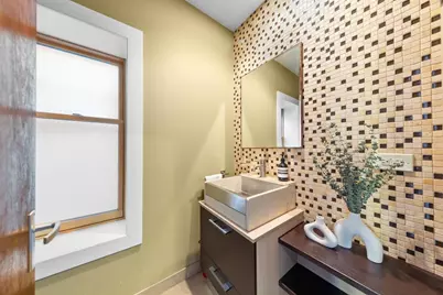 2334 W Medill Avenue, Chicago, IL 60647 - Photo 36