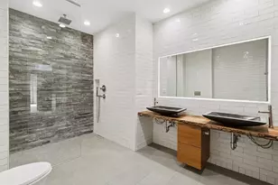 360 W Illinois St, Chicago, IL 60654 - Photo 24