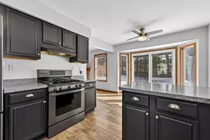 5815 Candover Rd, Loves Park, IL 61111 - Photo 10