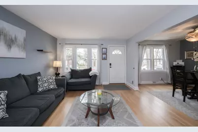 5049 N Oak Park Avenue, Chicago, IL 60656 - Photo 2