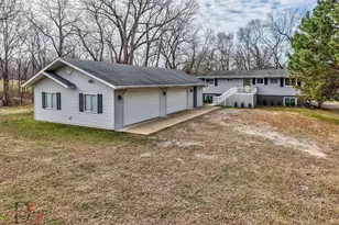 152 Beachview Ct, Varna, IL 61375 - Photo 4