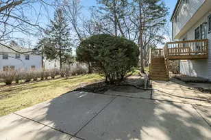 736 Clohesey Dr, Buffalo Grove, IL 60089 - Photo 26