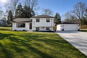 22W080 Valleyview Dr, Glen Ellyn, IL 60137 - Photo 1