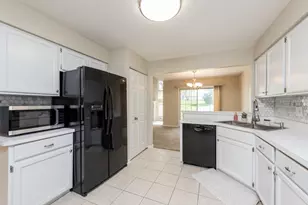36111 N New Bridge Ct, Gurnee, IL 60031 - Photo 10