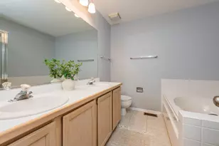 36111 N New Bridge Ct, Gurnee, IL 60031 - Photo 18