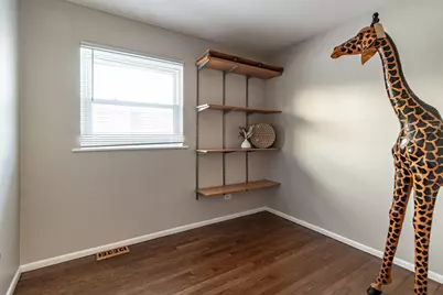 412 Northgate Road, Lindenhurst, IL 60046 - Photo 16