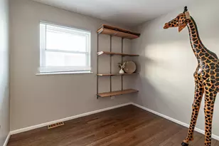 412 Northgate Rd, Lindenhurst, IL 60046 - Photo 16