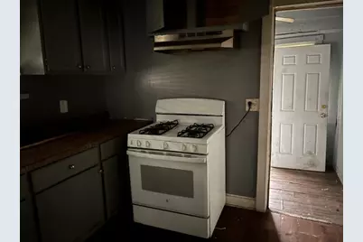 10634 S Eggleston Avenue, Chicago, IL 60628 - Photo 8