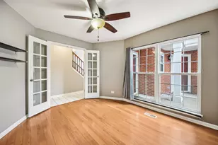 808 Old Checker Rd, Buffalo Grove, IL 60089 - Photo 12