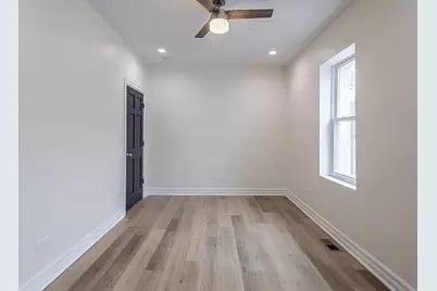 1013 W 18th Place, Chicago, IL 60608 - Photo 14