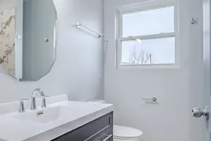 1013 W 18th Pl, Chicago, IL 60608 - Photo 38