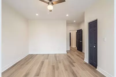 1013 W 18th Place, Chicago, IL 60608 - Photo 16