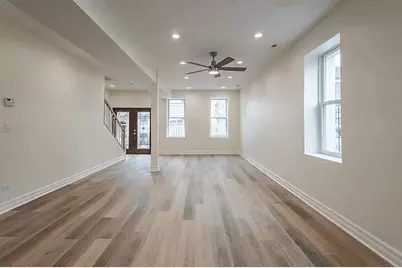 1013 W 18th Place, Chicago, IL 60608 - Photo 10