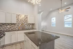 1013 W 18th Pl, Chicago, IL 60608 - Photo 20