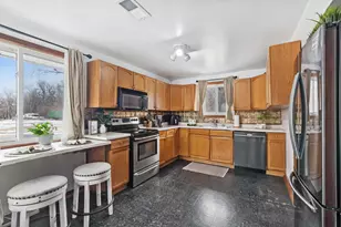 3904 W 137th St, Crestwood, IL 60418 - Photo 8