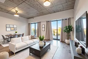 807 Davis St, Evanston, IL 60201 - Photo 4