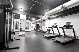 807 Davis St, Evanston, IL 60201 - Photo 18