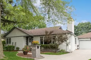 503 Carter St, Libertyville, IL 60048 - Photo 2