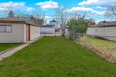 12743 S Lowe Avenue, Chicago, IL 60628 - Photo 22