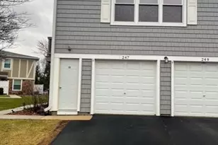 247 Nantucket Harbor, Schaumburg, IL 60193 - Photo 2